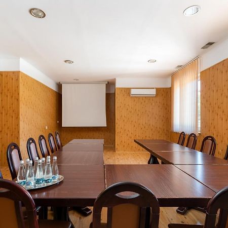 Hotel Ruczaj คราคูฟ ภายนอก รูปภาพ