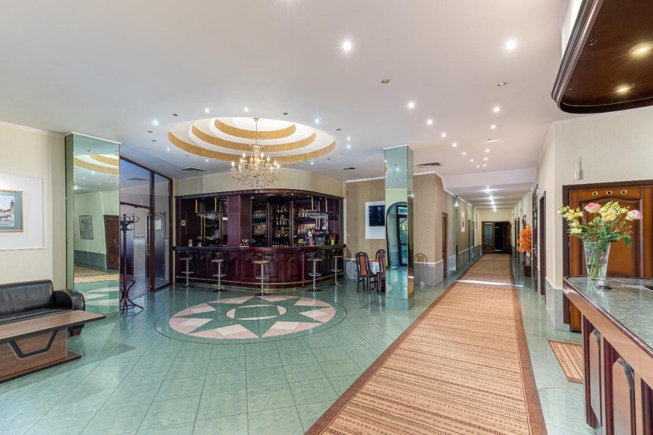 Hotel Ruczaj คราคูฟ ภายนอก รูปภาพ