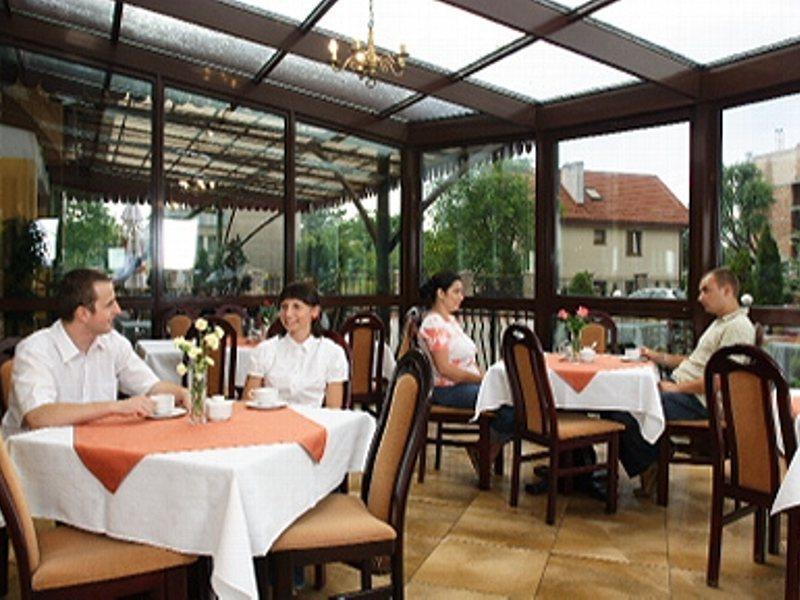 Hotel Ruczaj คราคูฟ ภายนอก รูปภาพ