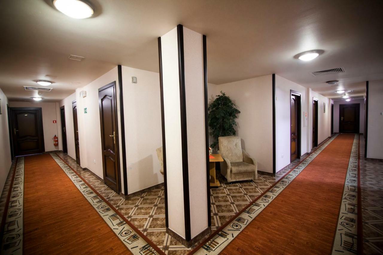Hotel Ruczaj คราคูฟ ภายนอก รูปภาพ